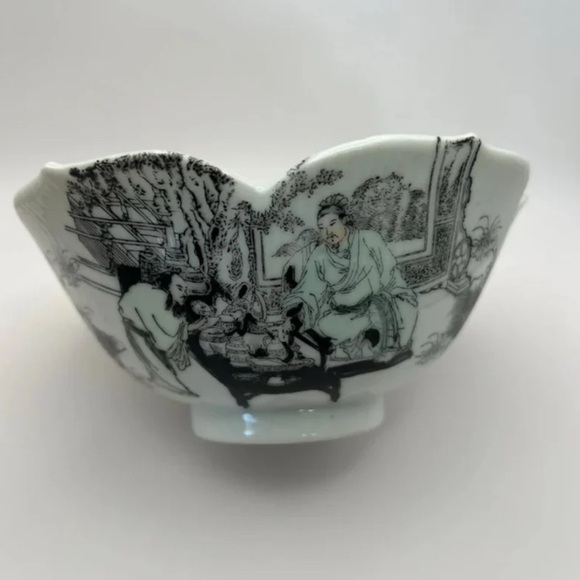 Vintage YT Hong Kong Porcelain Bowl Scalloped Black & White Decorative Dish - Picture 2 of 9